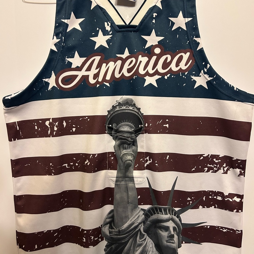 Patriotic America Tank Top with beer coozey pocket in front men’s XL